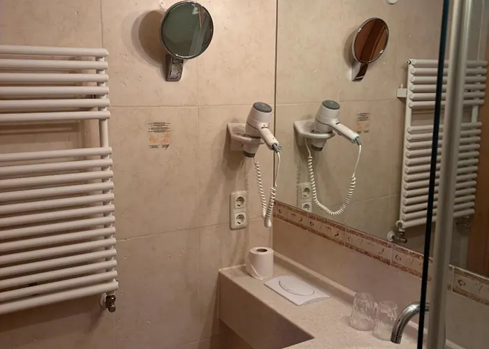 Hotel Haus Leithner - &